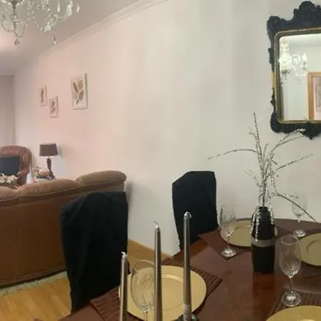 Elegante Apartamento En El Centro De Ribeira Apartment *