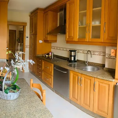 Elegante Apartamento En El Centro De Ribeira Apartment *
